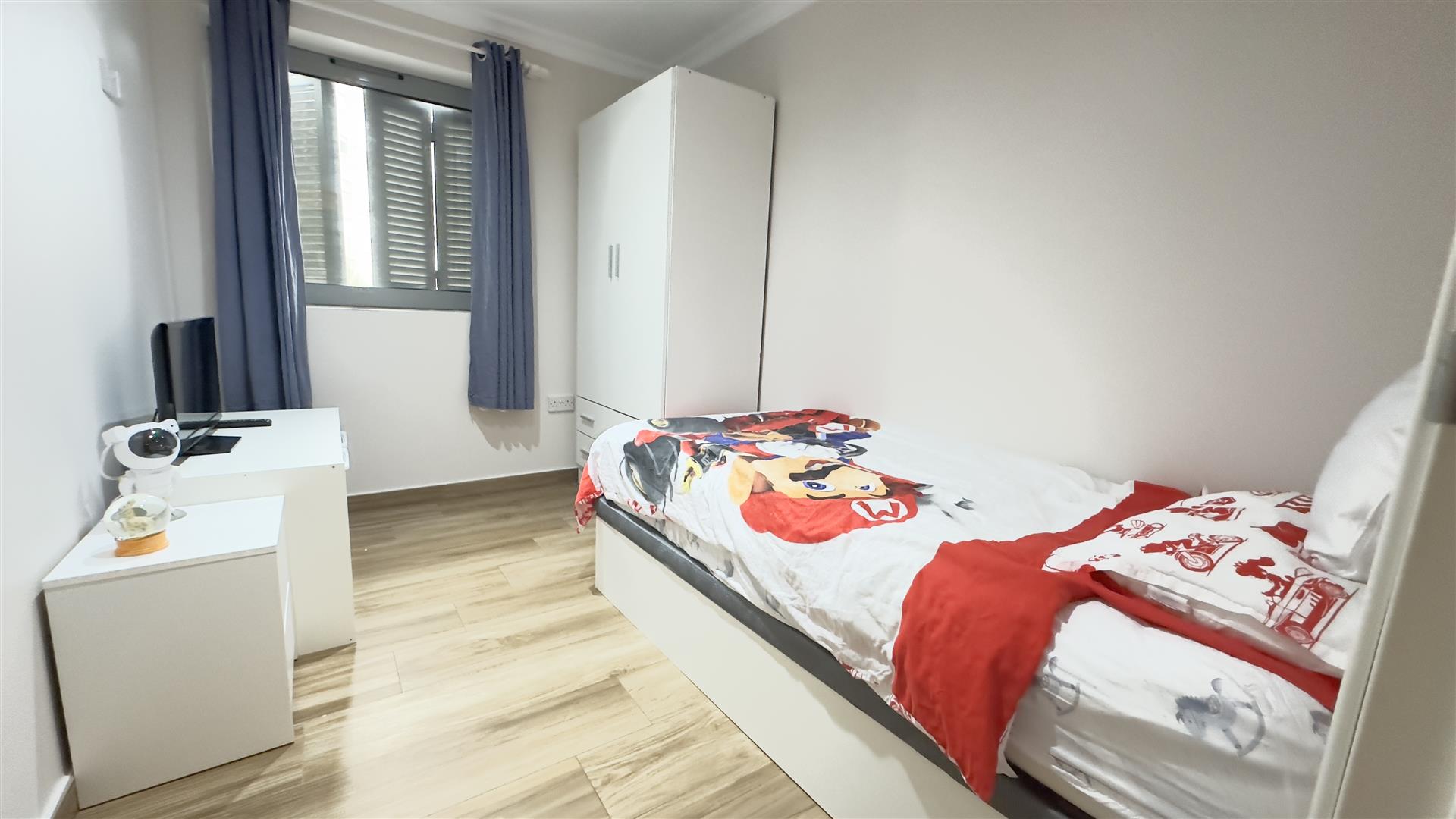 Image of Apartment - 3 Bedrooms - 1 Bathrooms for Sale in Waterport Terraces-Gibraltar, Image 4